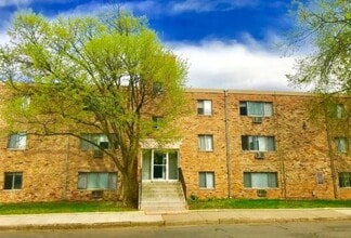 Building Photo - 3305 Bryant Ave S