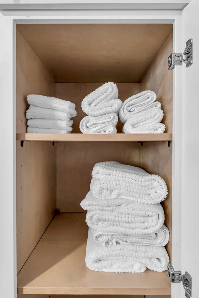 Building Photo - 3317 W St Conrad St