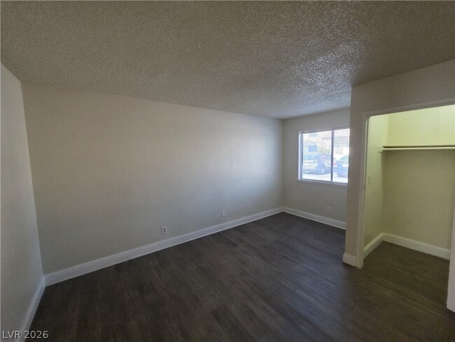 Building Photo - 4941 Newport Cove Dr
