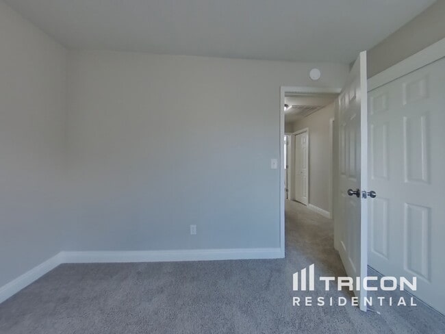 Building Photo - 8704 Port Haywood Way