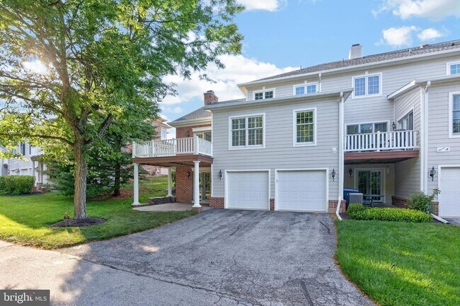 Building Photo - 563 Gramercy Ln