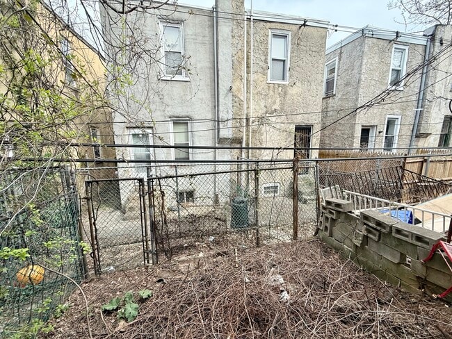 Building Photo - 4511 N Colorado St