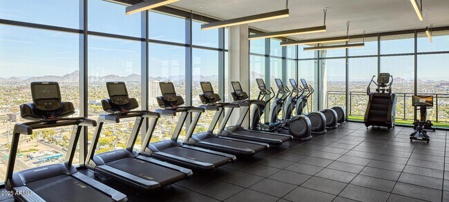 Building Photo - 817 N 6th St