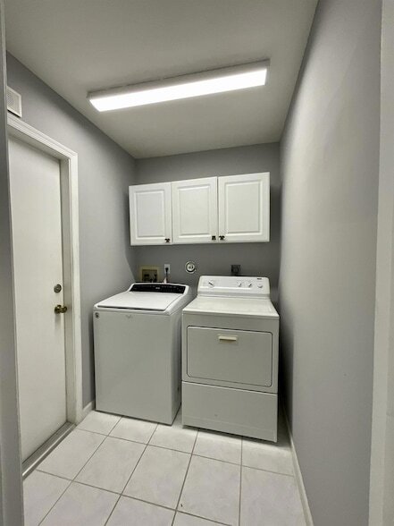 Building Photo - 7954 Stirling Bridge Blvd S