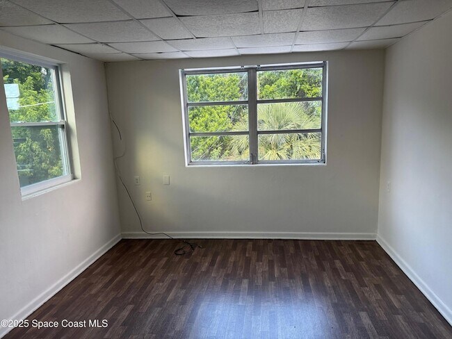 Building Photo - 808 Forrest Ave