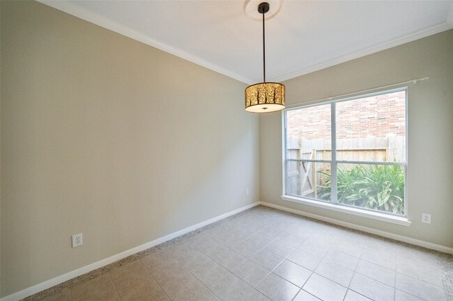 Building Photo - 8811 Sun Haven Ln