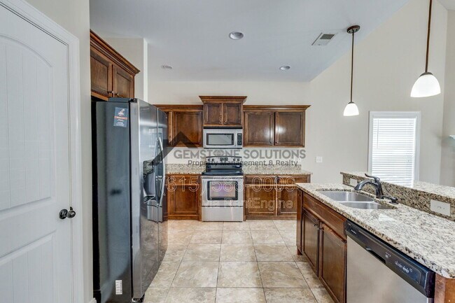 Building Photo - 1634 Earl Ct