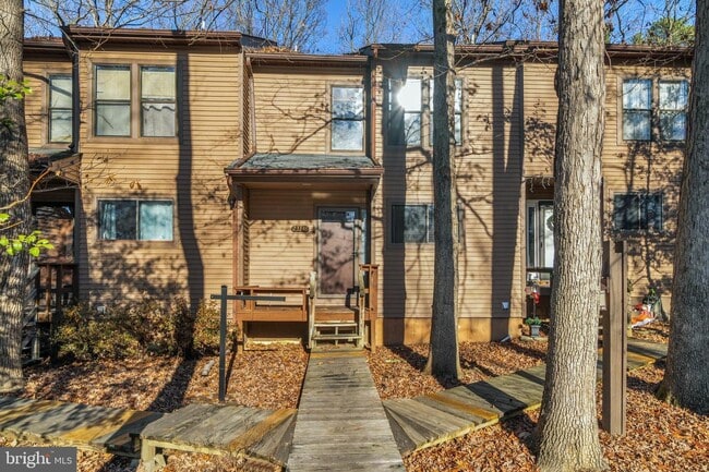 Building Photo - Red Oak