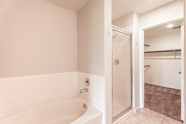 Building Photo - 29319 Dunns Creek Ct
