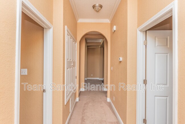 Building Photo - 7071 Lake Joanne Dr