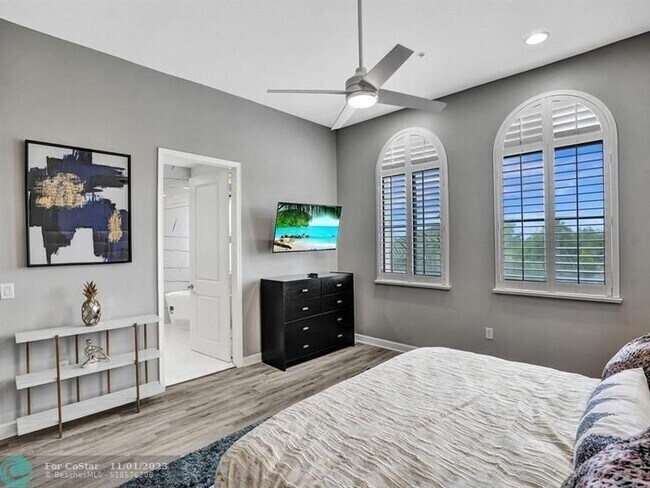 Building Photo - 2925 NW 126th Ave