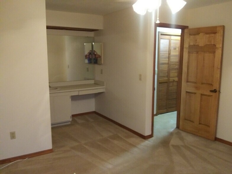 Building Photo - 4515 Southampton Ct