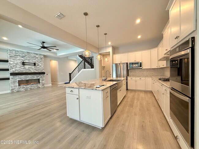 Building Photo - 505 Windwalker Dr