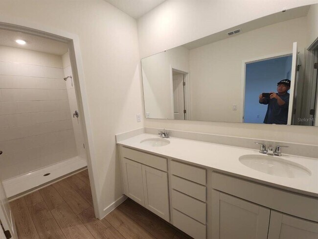 Building Photo - 3371 Chroma St