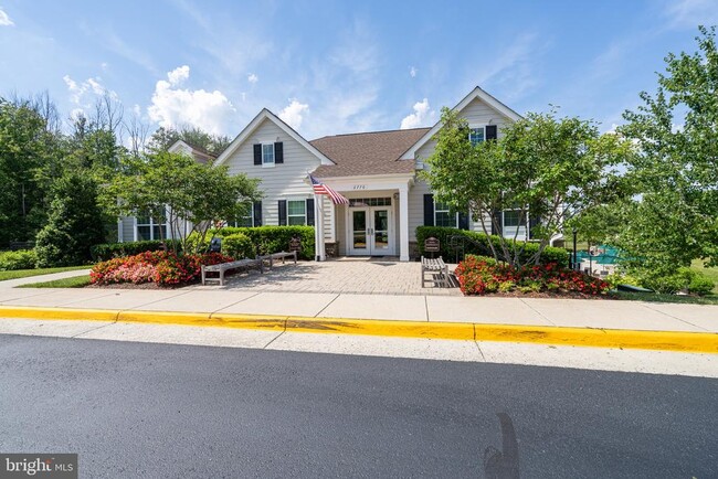 Building Photo - 15970 Greymill Manor Dr
