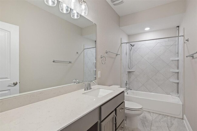 Building Photo - 1709 Stinnett Dr