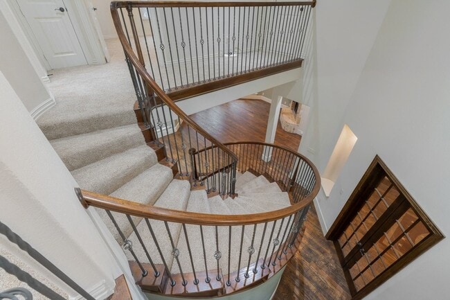 Building Photo - 109 Meadowlands Dr