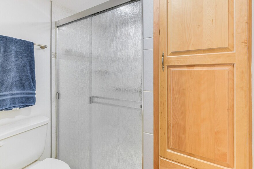 Building Photo - 109 Bayshore Rd