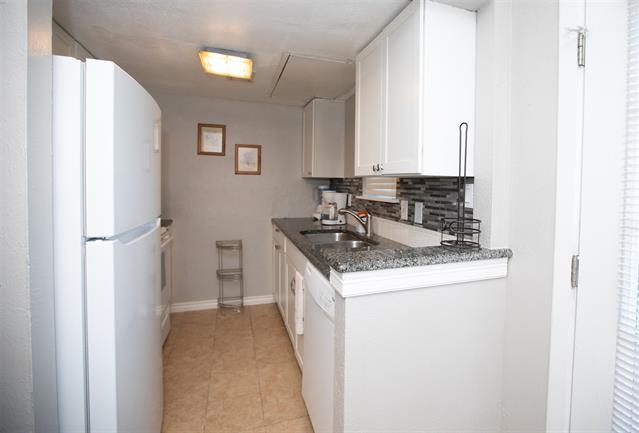 Building Photo - 5881 Preston View Blvd