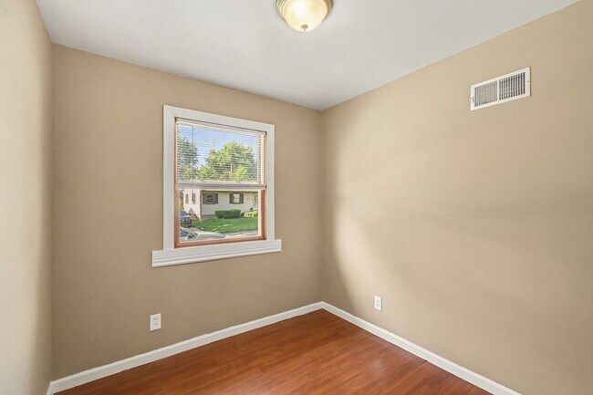 Building Photo - 1223 Walker Ave