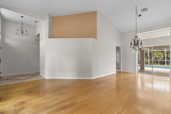 Building Photo - 1040 Bay Harbor Dr