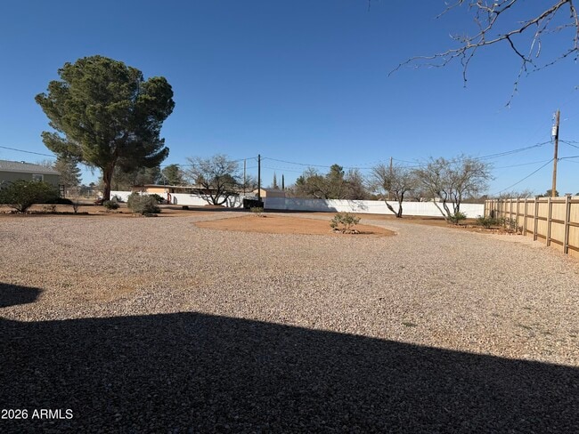 Building Photo - 5333 S Santa Claus Ave