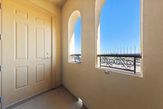 Building Photo - Furnished Exquisite 1-Bedroom Luxury Condo Minutes from the LV Strip with Resort-Style Amenities