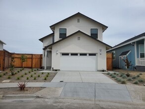 Building Photo - 1963 Dogwood Dr