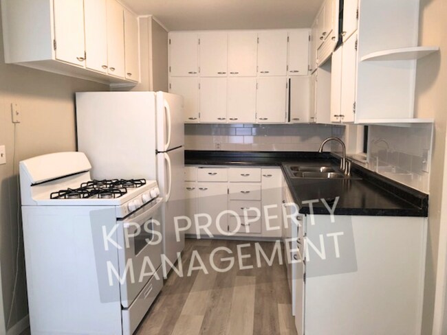 Building Photo - 1151 Richmond S