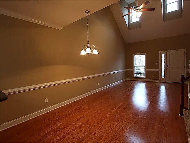 Building Photo - 307 Buxton Ln