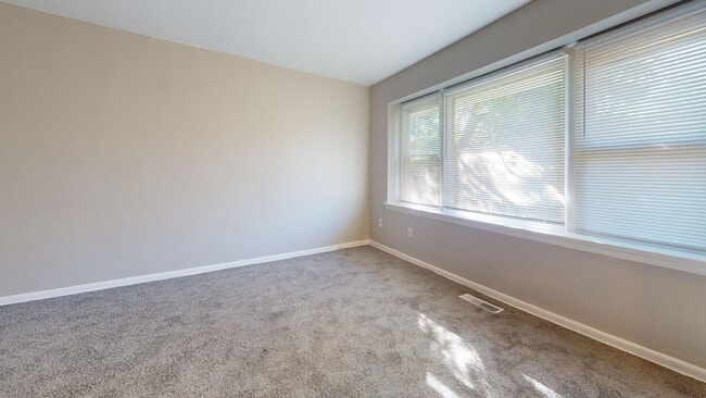 Building Photo - 2037 Beyer Ave