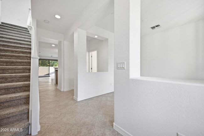 Building Photo - 5643 E Alder Ave