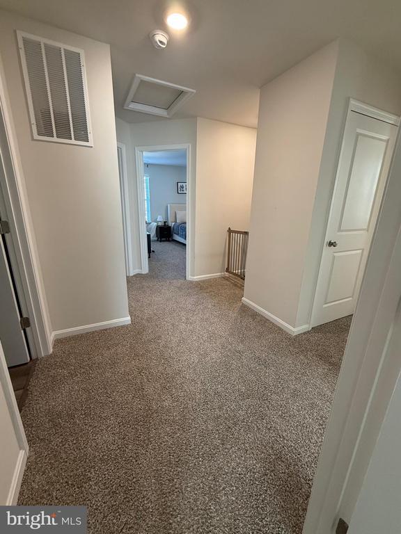 Building Photo - 367 Centergate Dr