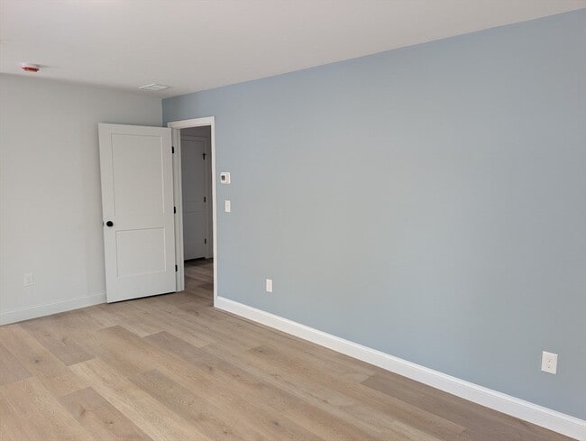 Building Photo - 778 S Main St