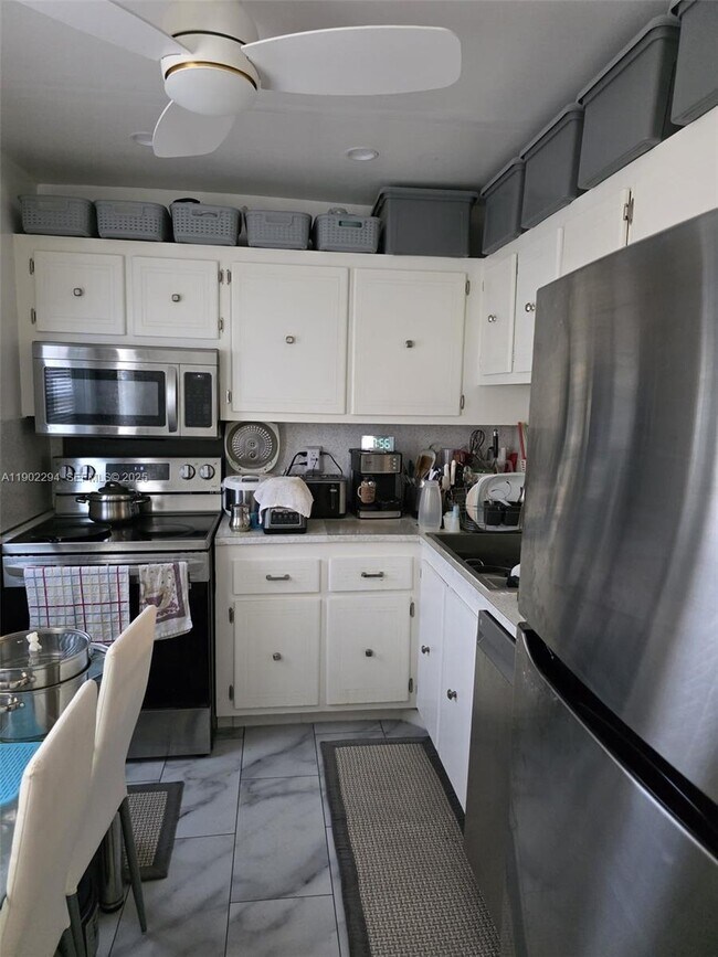 Building Photo - 1425 Atlantic Shores Blvd