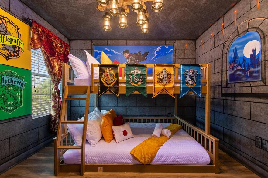 Building Photo - 4761 Kings Castle Cir