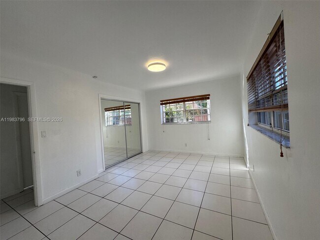 Building Photo - 65 Bentley Dr