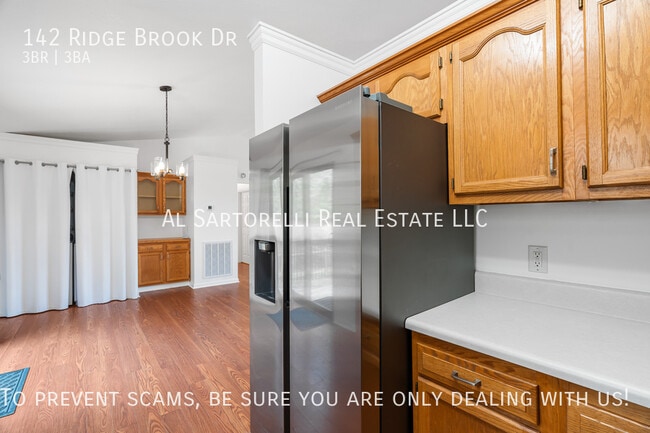 Building Photo - 142 Ridge Brook Dr