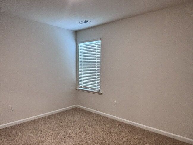 Building Photo - 8550 Beckett Chase Wy