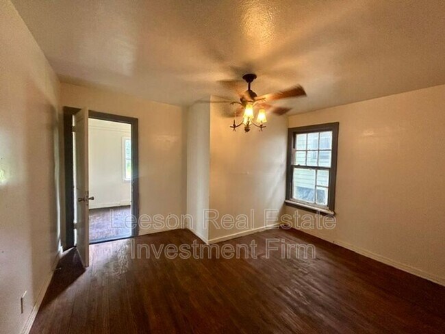 Building Photo - 3407 Lillian St