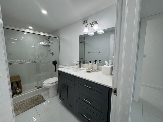 Building Photo - 3800 S Ocean Dr