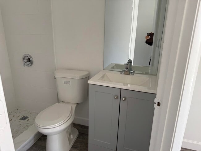 Building Photo - 1403 Wharf Ln