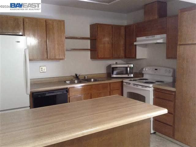 Building Photo - 27162 Tampa Ave