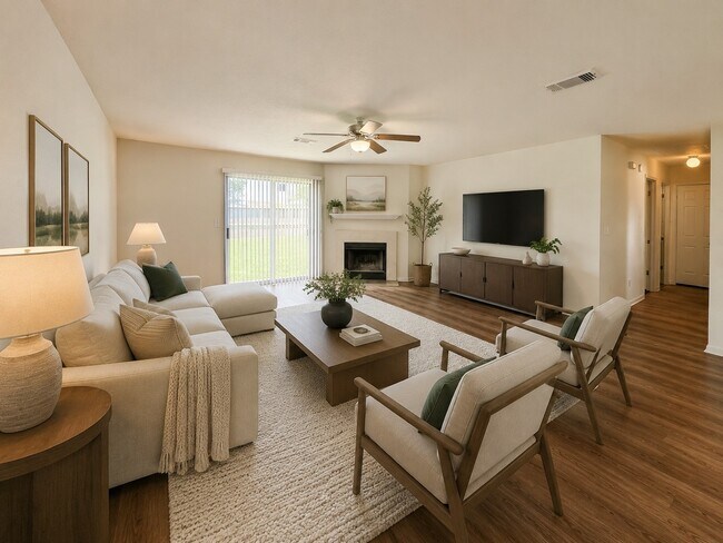 Building Photo - 18023 Lago Forest Dr