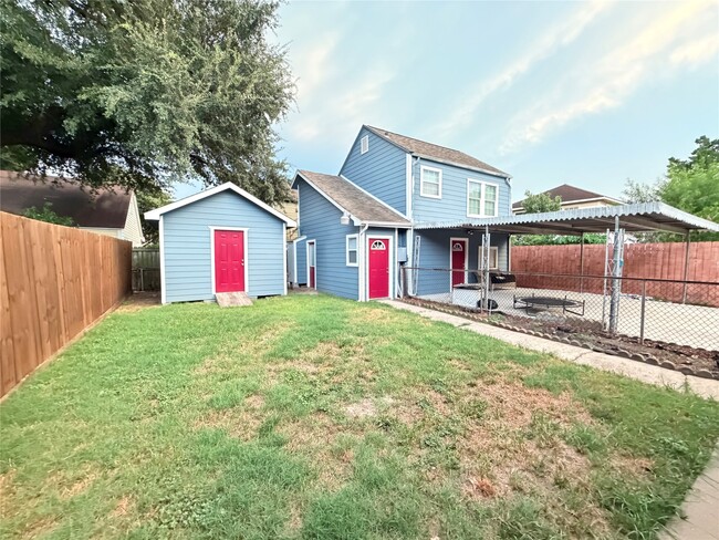 Building Photo - 5231 Leeland St