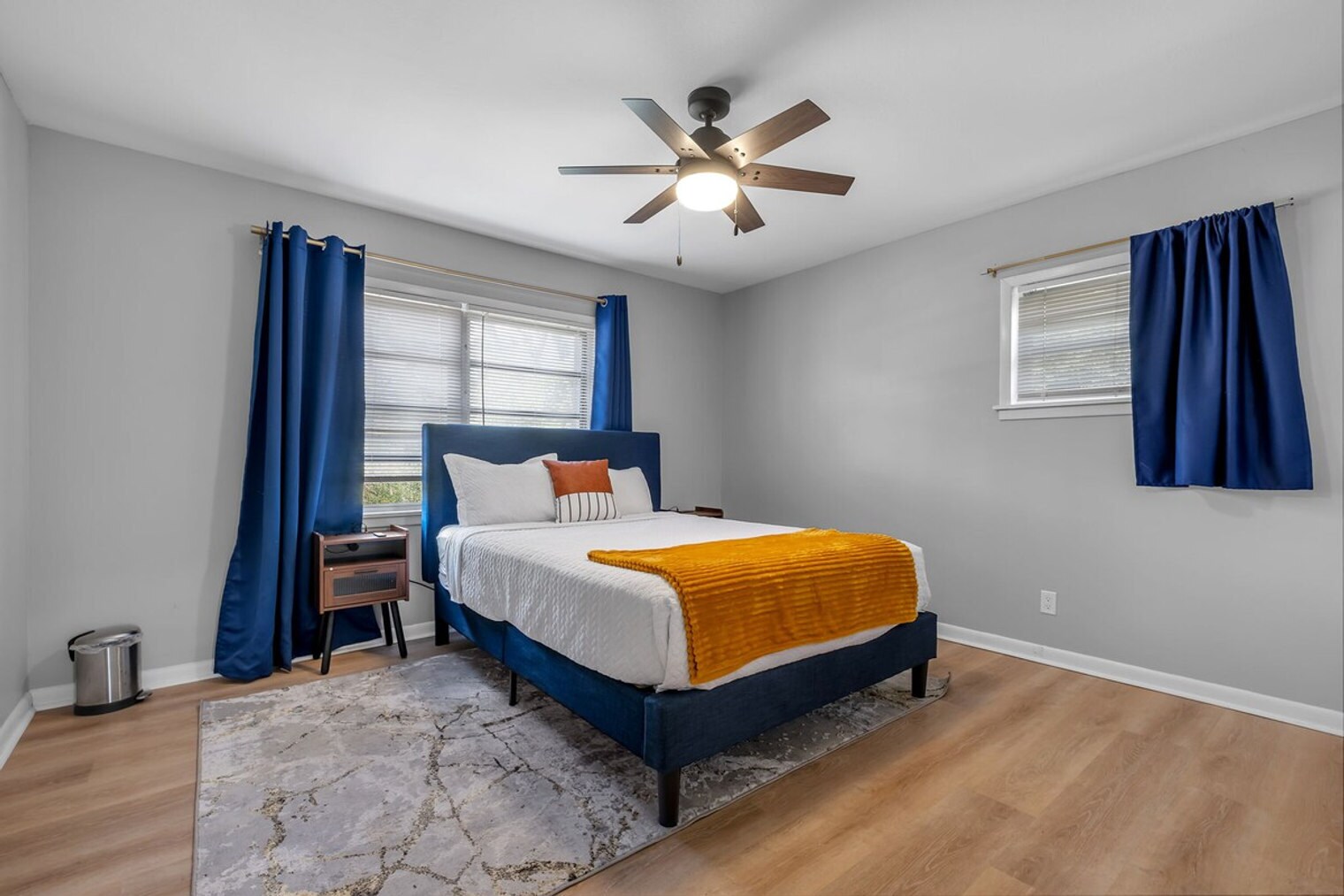 Building Photo - 214 Cactus St