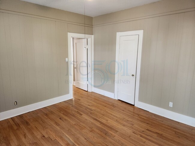 Building Photo - Forest Park School District!