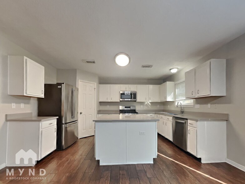 Building Photo - 275 Indian Falls S