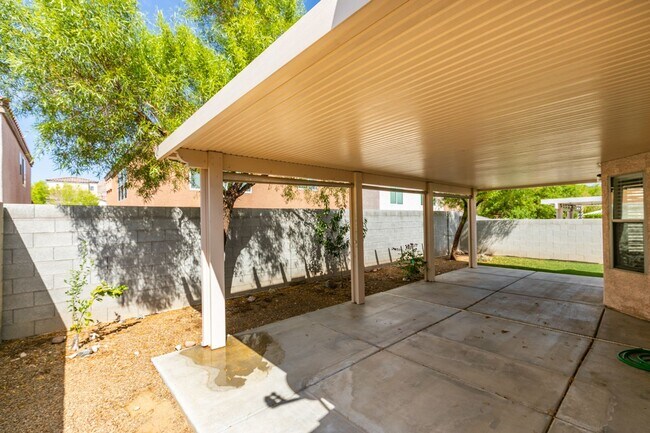 Building Photo - Beautiful 3 bedroom home near South Summerlin!