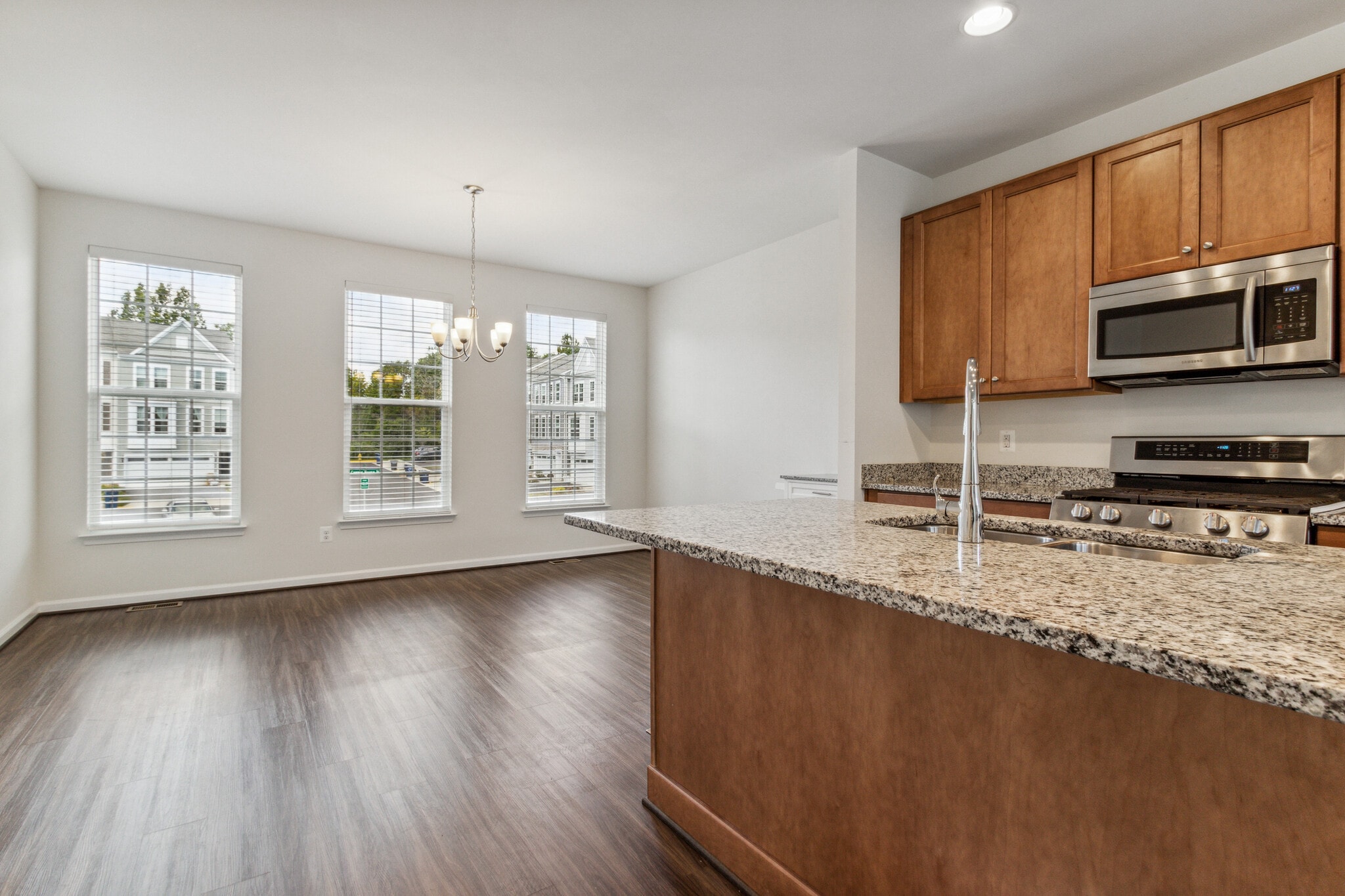 Kitchen - 9093 Connor House Rd